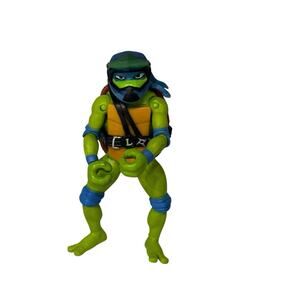 Teenage Mutant Ninja Turtles Mutant Mayhem Leonardo Kick Cycle Action Figure